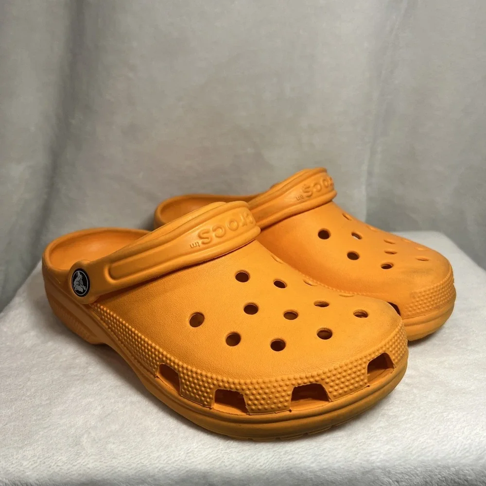 Crocs Classic Clog Orange Unisex Men's 4 Women's 6 Slip On Comfort Shoes